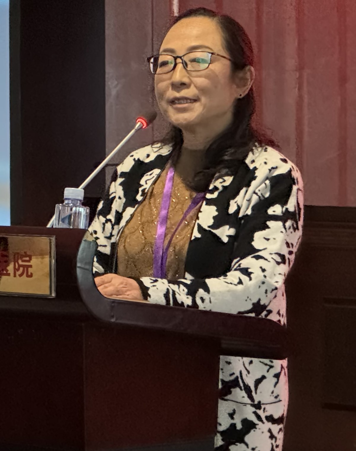 馬宏生主任在2023年內(nèi)蒙古自治區(qū)儀式協(xié)會婦產(chǎn)科分會學術年會中進行學術講座